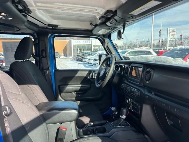 Used 2023 Jeep Wrangler Unlimited AWD/4WD image 31