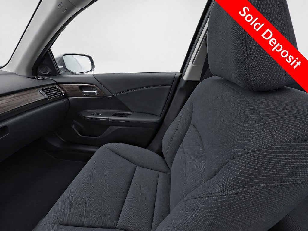 Used 2017 Honda Accord EX image 30