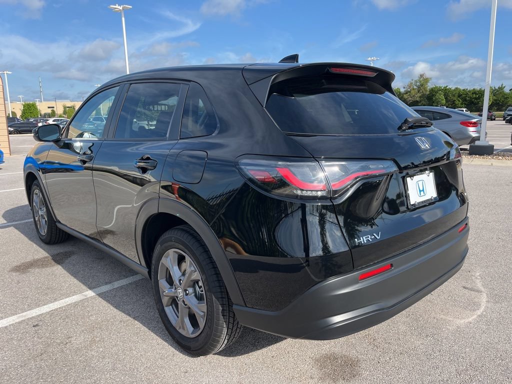 Certified 2026 Honda HR-V LX image 6