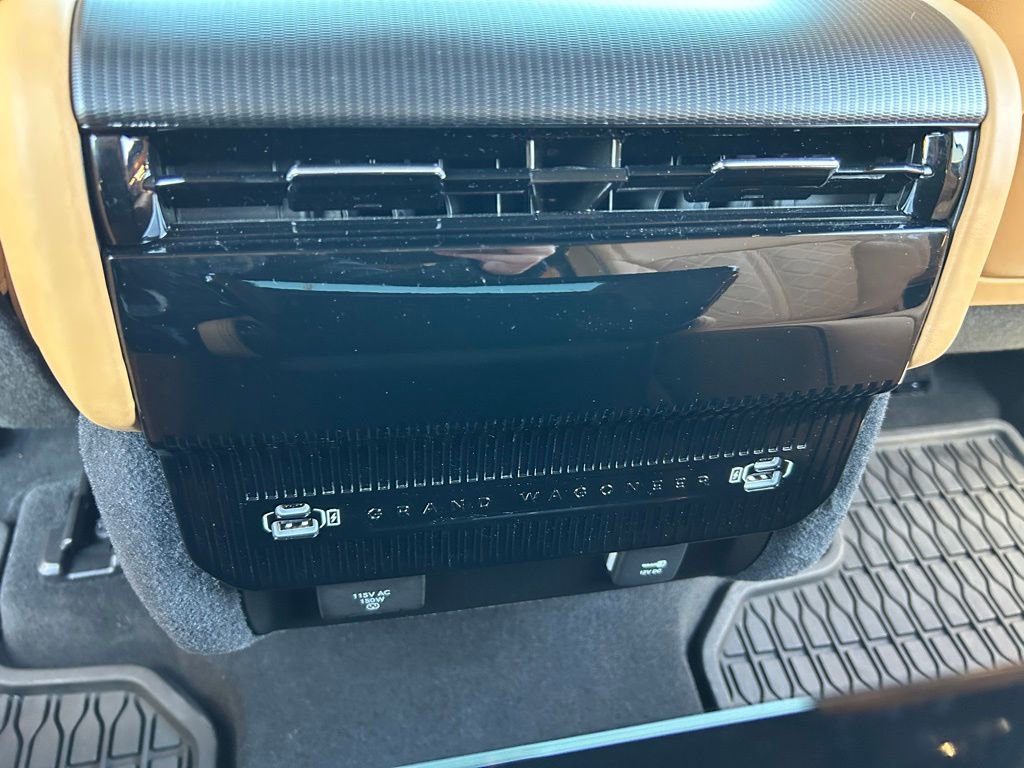 Used 2024 Jeep Grand Wagoneer Series III w/ Rear Seat Video Group 1 AWD/4WD image 48