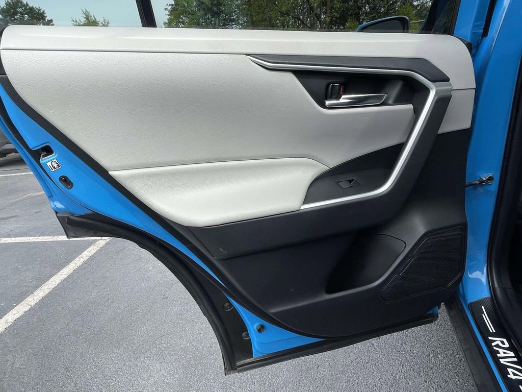 Used 2019 Toyota RAV4 XLE image 16
