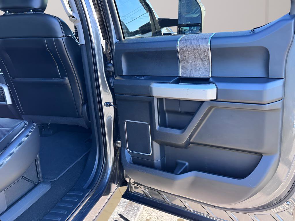 Used 2017 Ford F350 Lariat image 28