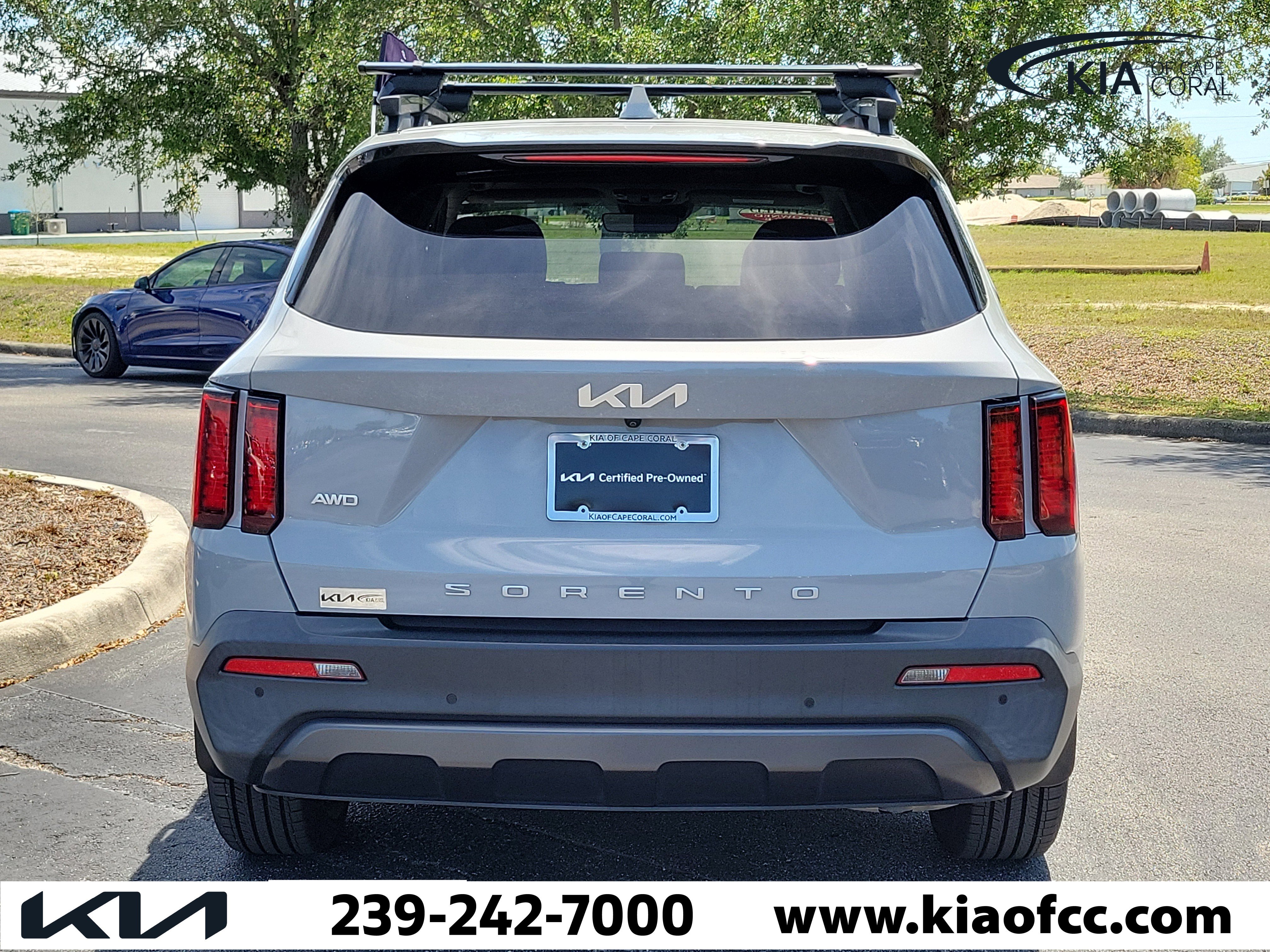Certified 2022 Kia Sorento S w/ Panoramic Sunroof Package image 5
