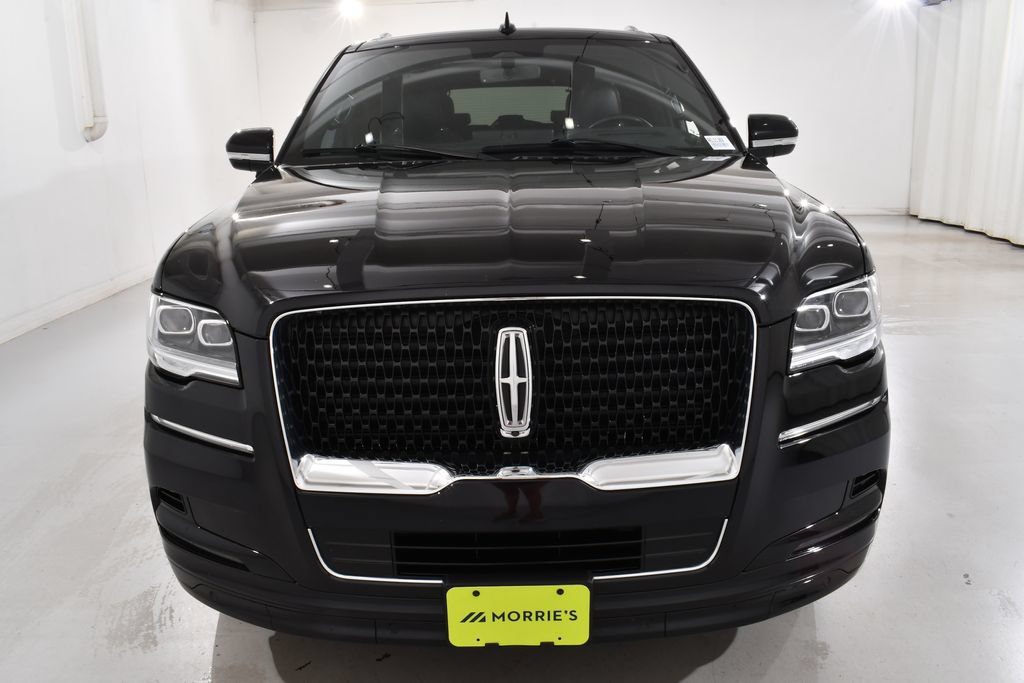 Used 2024 Lincoln Navigator L Reserve AWD/4WD image 3
