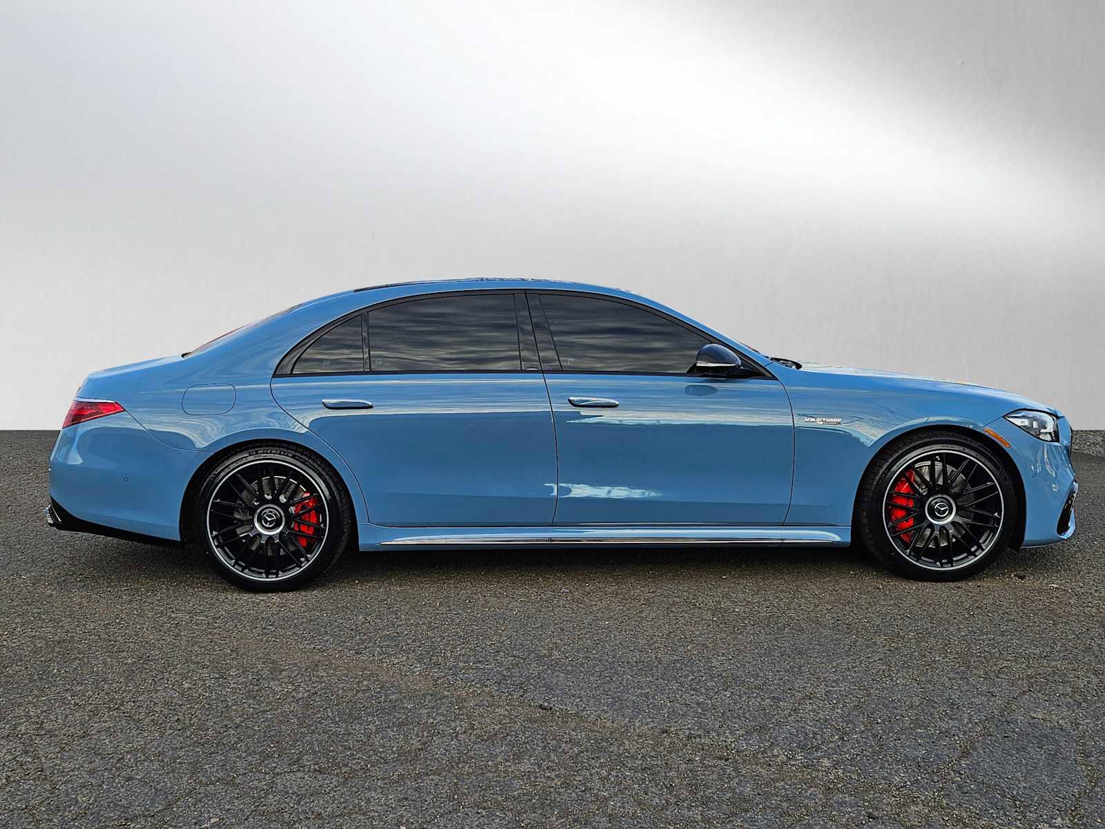 Used 2025 Mercedes-Benz S 63 AMG S image 2