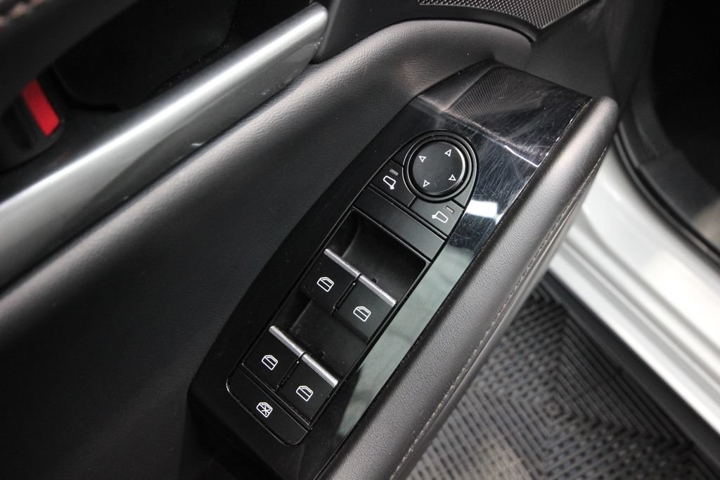Used 2024 MAZDA MAZDA3 s FWD image 13