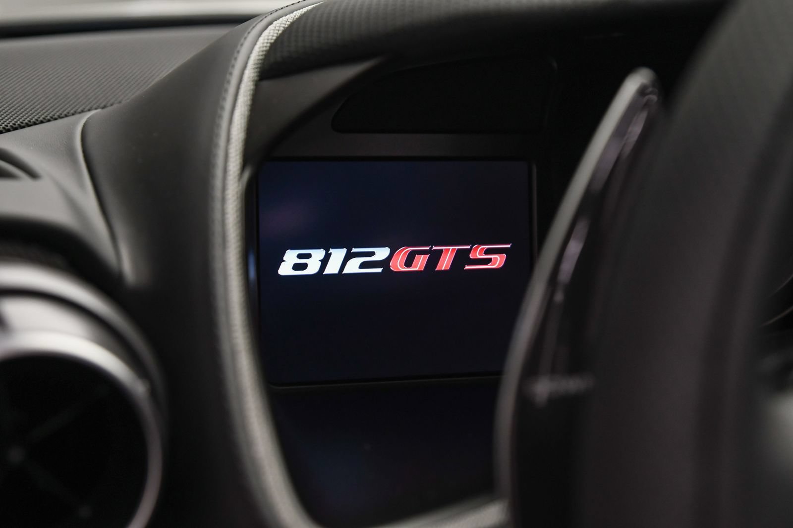 Used 2022 Ferrari 812 GTS RWD image 34
