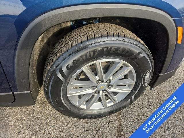 Used 2023 Chevrolet Traverse LT image 18
