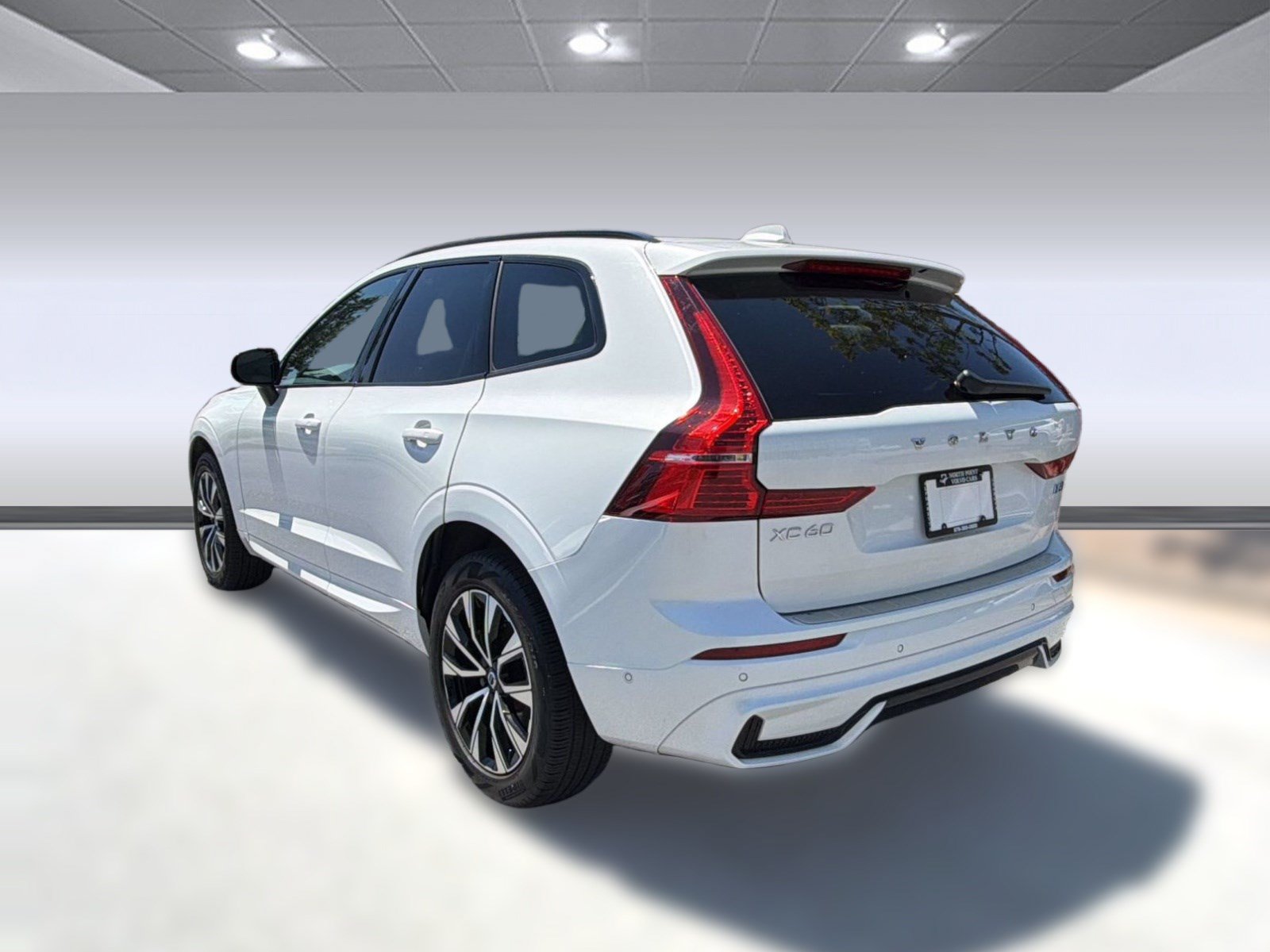Certified 2024 Volvo XC60 B5 Plus w/ Protection Package Premier AWD/4WD image 3