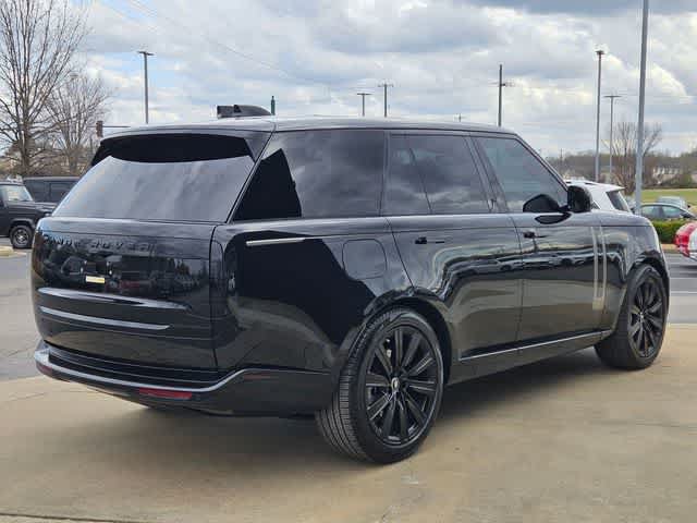 Used 2025 Land Rover Range Rover SE AWD/4WD image 8