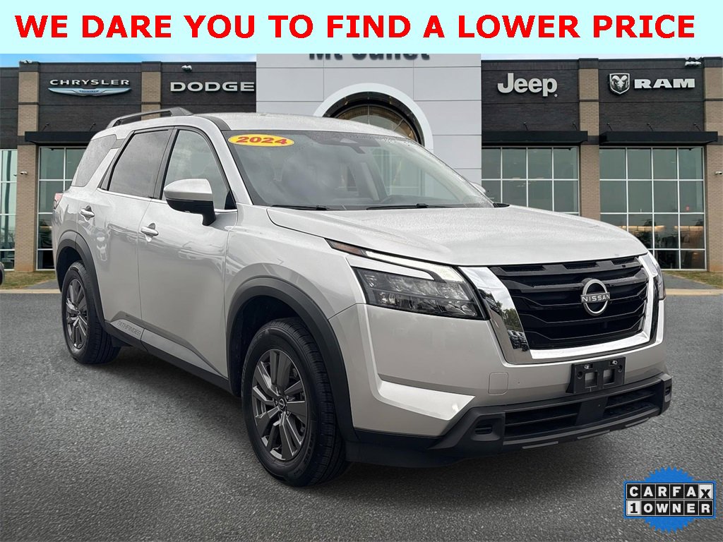 Used 2024 Nissan Pathfinder SV