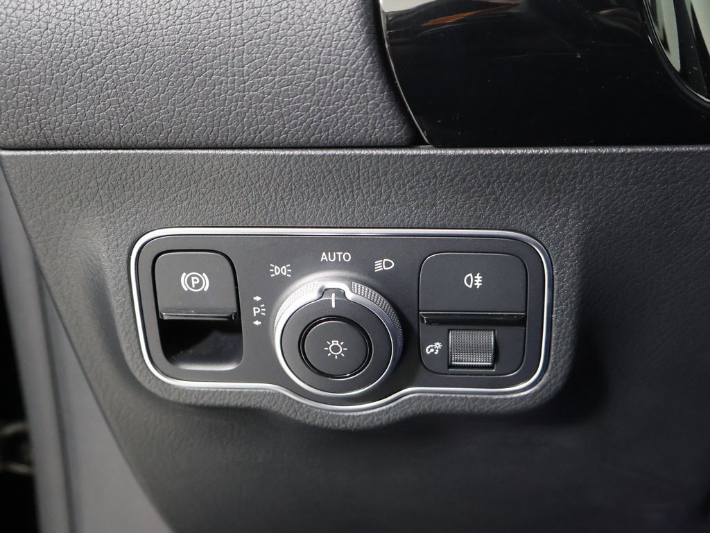 Used 2023 Mercedes-Benz GLA 35 AMG 4MATIC image 25