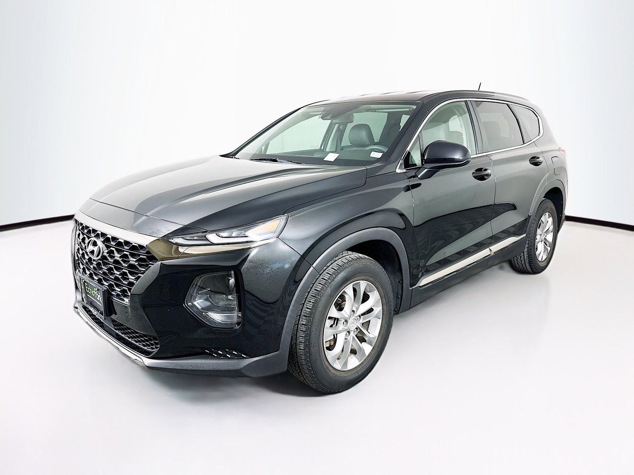 Used 2019 Hyundai Santa Fe SE image 3