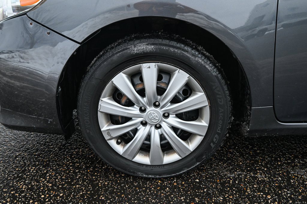 Used 2012 Toyota Corolla LE image 11