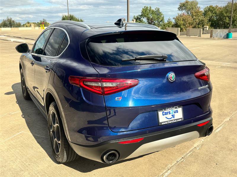 Used 2018 Alfa Romeo Stelvio Sport w/ Cold Weather Package image 4