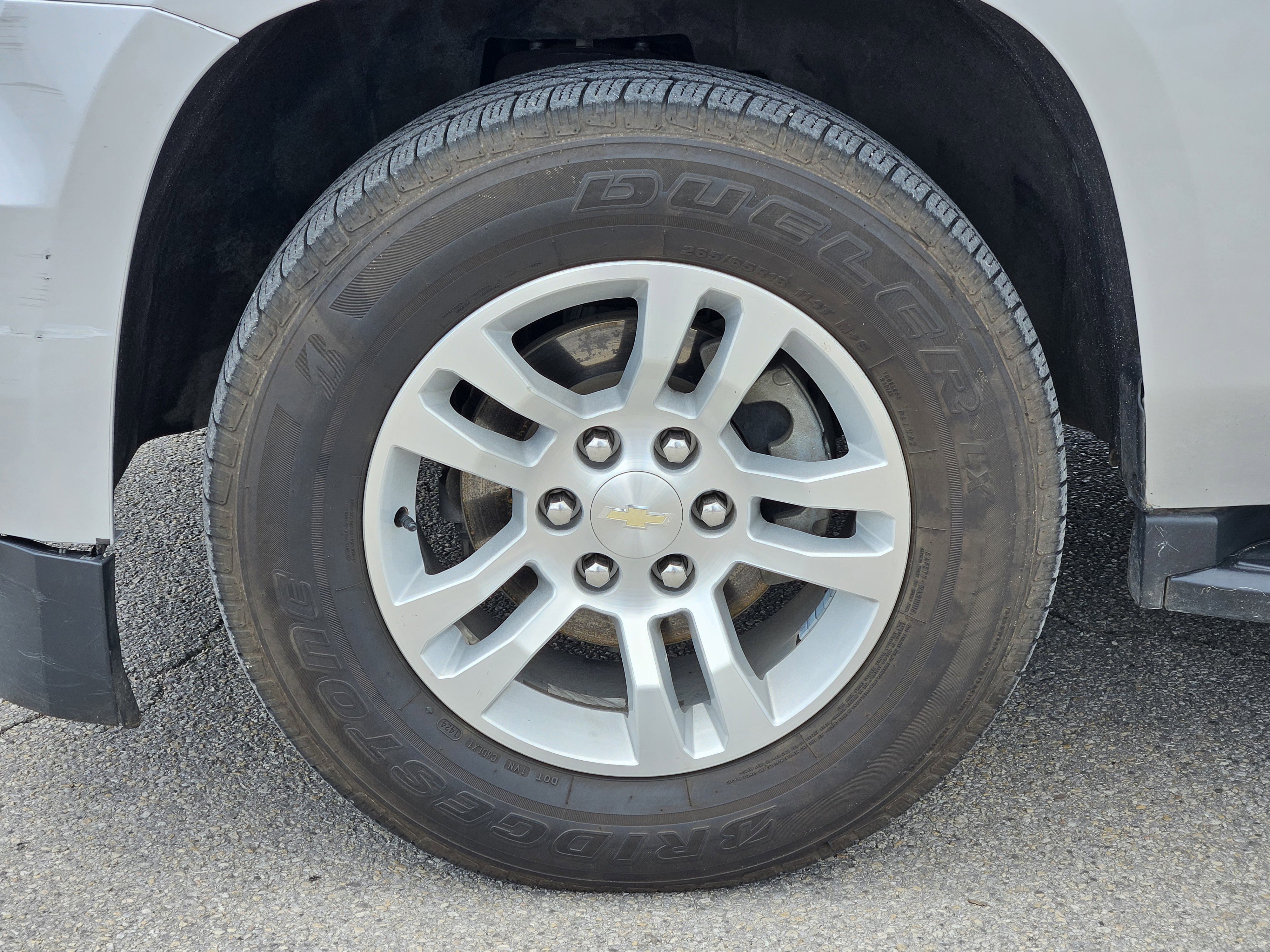 Used 2018 Chevrolet Suburban LT RWD image 10