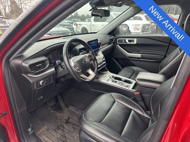 Used 2022 Ford Explorer XLT w/ Equipment Group 202A image 10