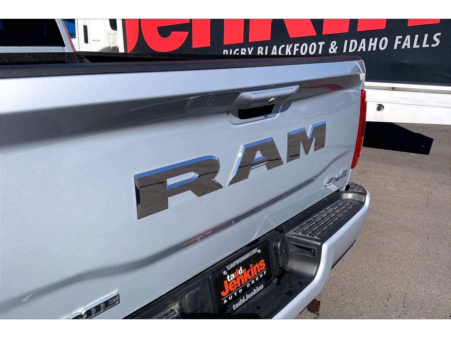 Used 2026 RAM 3500 Laramie AWD/4WD image 32