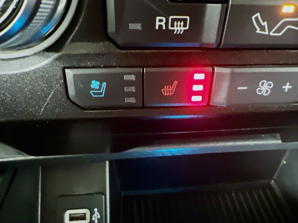 Used 2020 Ford F150 Lariat w/ Equipment Group 502A Luxury image 20