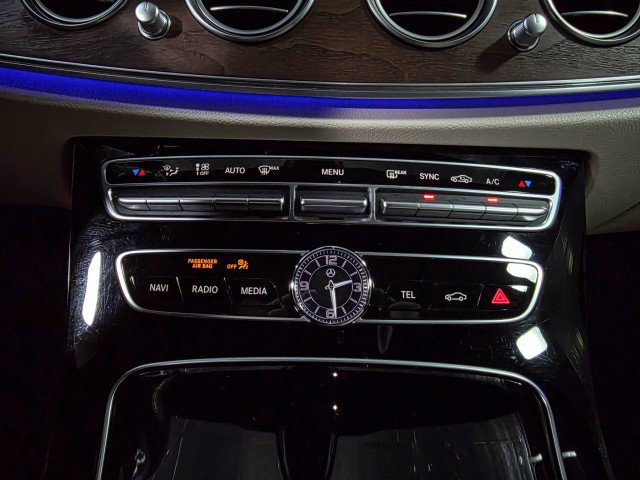 Used 2017 Mercedes-Benz E 400 4MATIC Wagon image 29