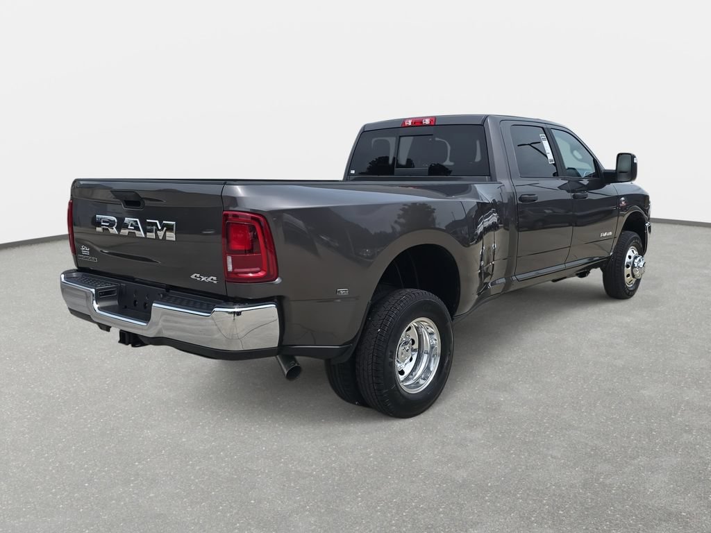 New 2026 RAM 3500 Big Horn AWD/4WD image 5