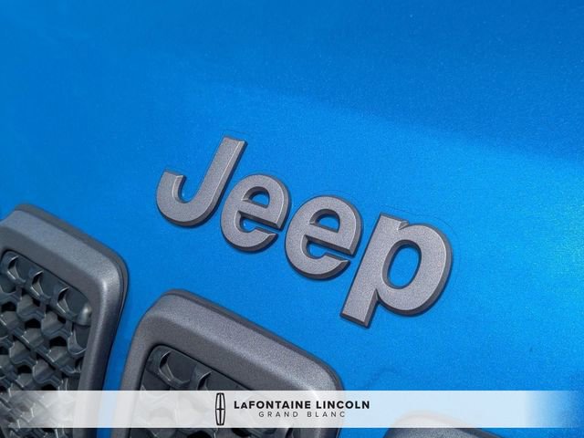 Used 2020 Jeep Cherokee Trailhawk AWD/4WD image 9
