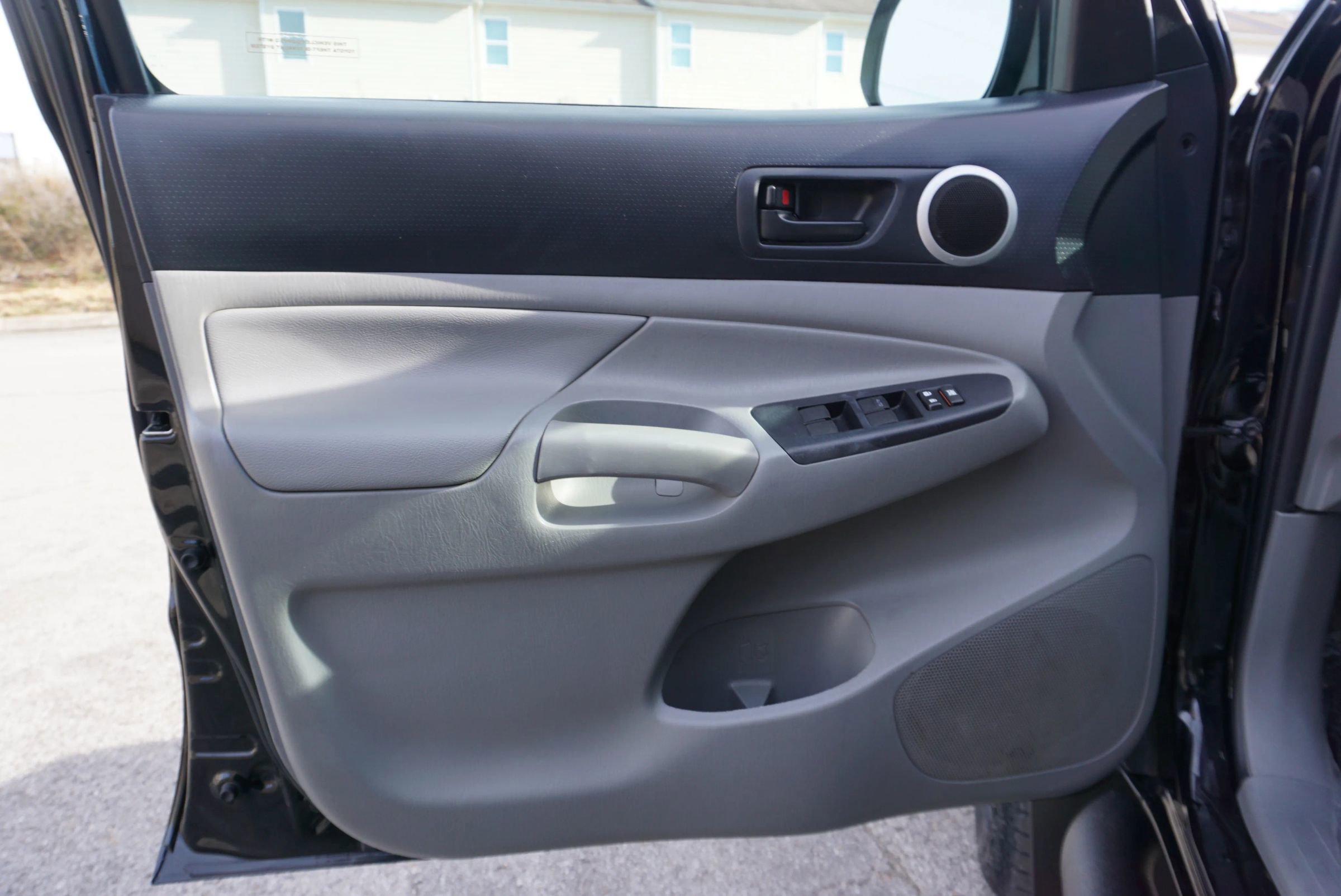 Used 2015 Toyota Tacoma PreRunner image 26