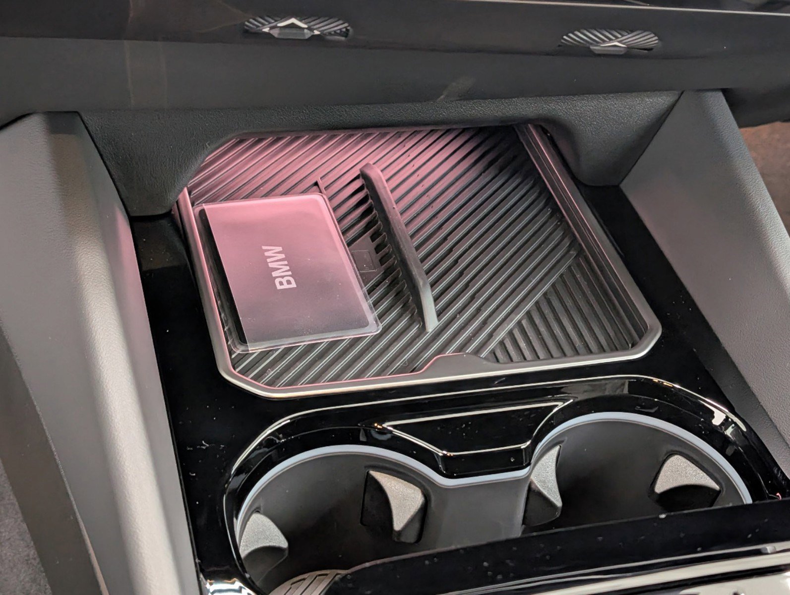 New 2025 BMW 530i w/ Premium Package image 19