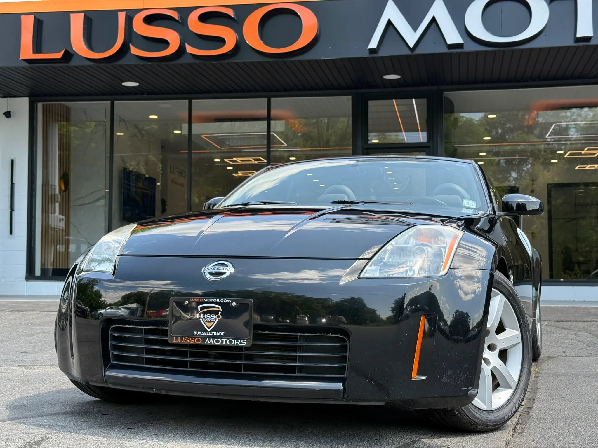 Used 2004 Nissan 350Z Touring RWD image 1