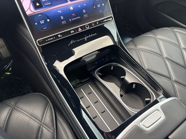 Used 2025 Mercedes-Benz Maybach S 580 4MATIC image 24