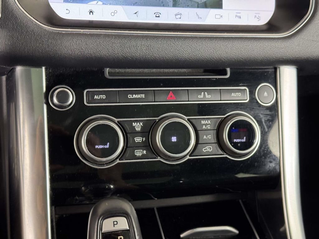 Used 2017 Land Rover Range Rover Sport HSE AWD/4WD image 28