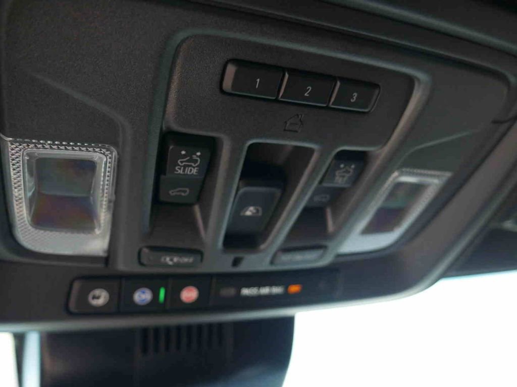 Used 2024 GMC Sierra 3500 AT4 w/ AT4 Premium Plus Package image 38