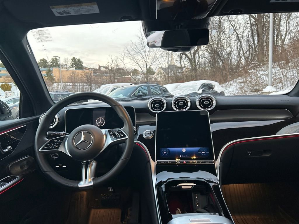 Used 2025 Mercedes-Benz GLC 300 GLC 300 image 38