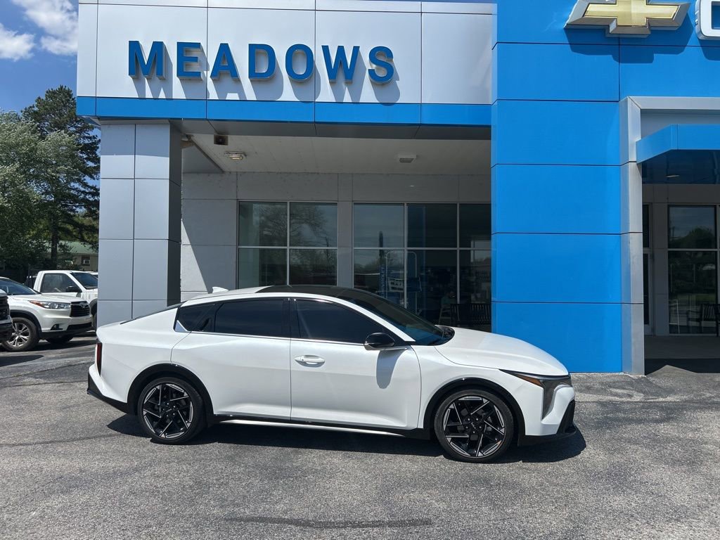 Used 2025 Kia K4 GT-Line w/ GT-Line Sunroof Package image 2