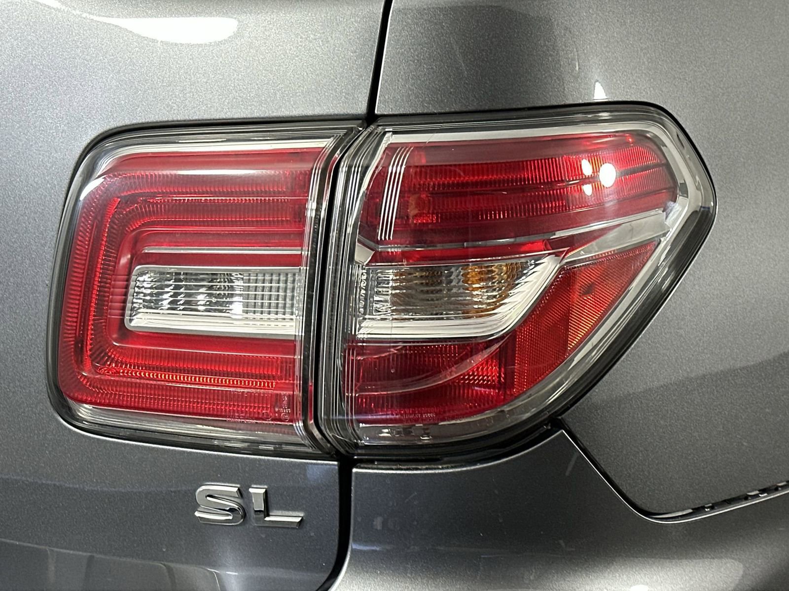 Used 2020 Nissan Armada SL image 29