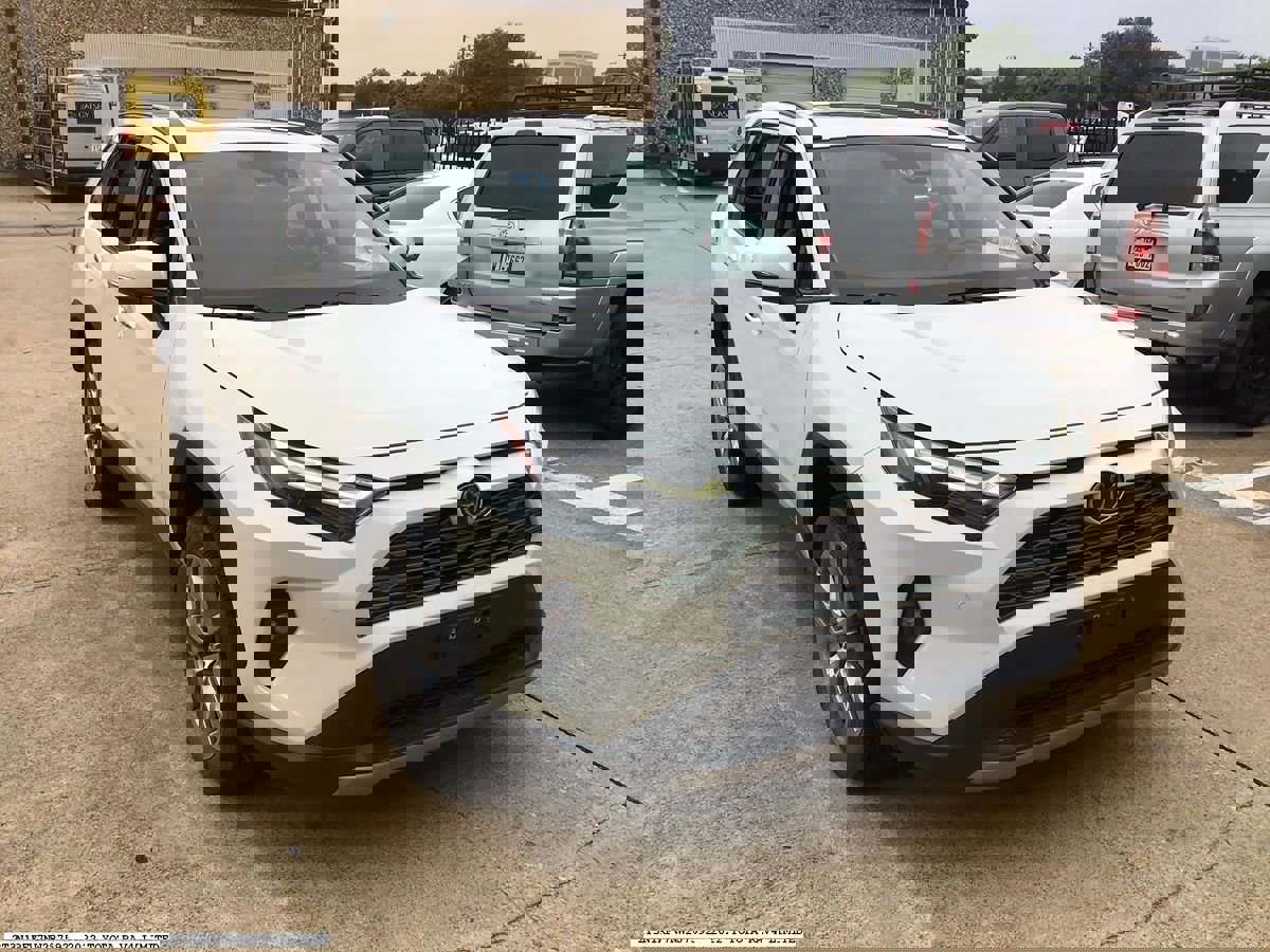 Used 2022 Toyota RAV4 Limited w/ Limited Grade Weather Package AWD/4WD image 6