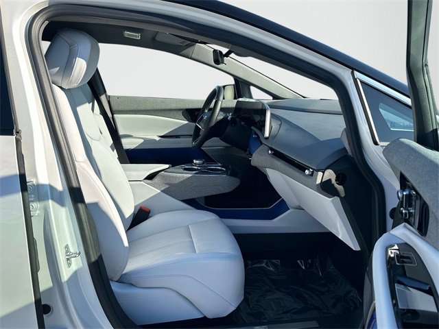 Used 2025 Cadillac Optiq Luxury 2 image 22