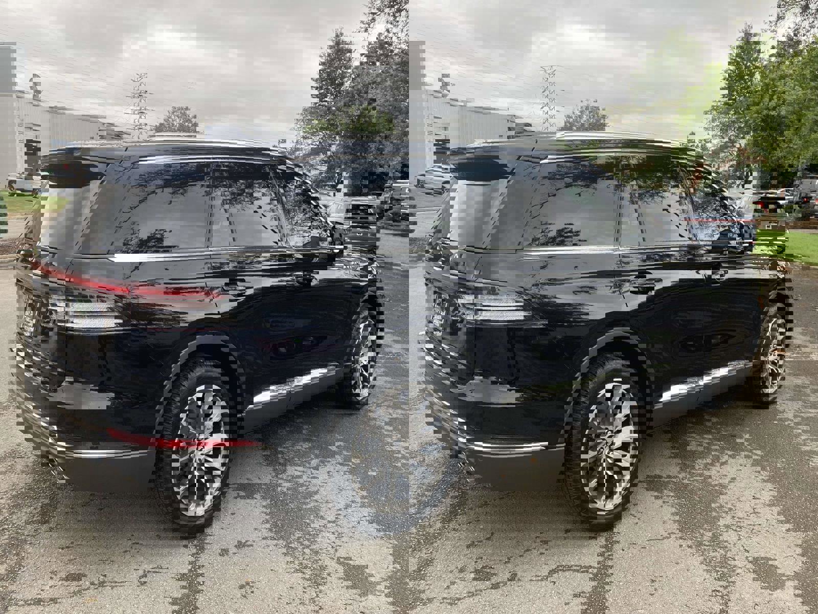 New 2025 Lincoln Aviator Reserve w/ Illumination Package image 3