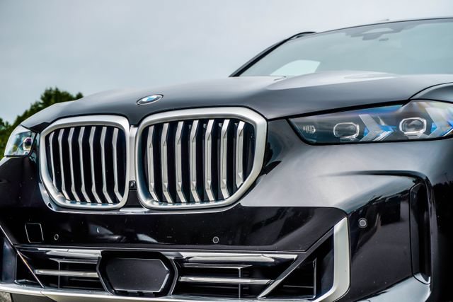 Used 2026 BMW X5 xDrive40i AWD/4WD image 2