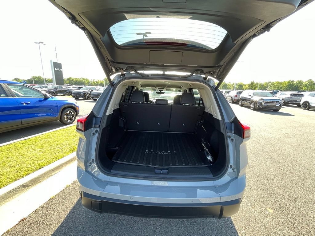 Used 2026 Nissan Rogue SV w/ Rock Creek Premium Package AWD/4WD image 9