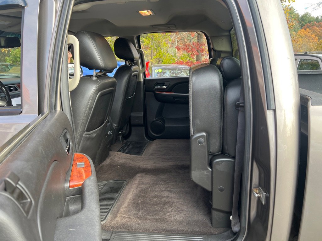 Used 2012 GMC Sierra 2500 SLT w/ SLT Convenience Package image 11