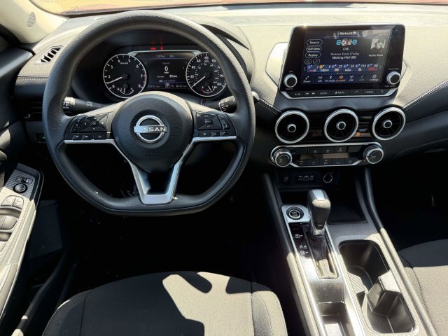 Used 2024 Nissan Sentra SV FWD image 3