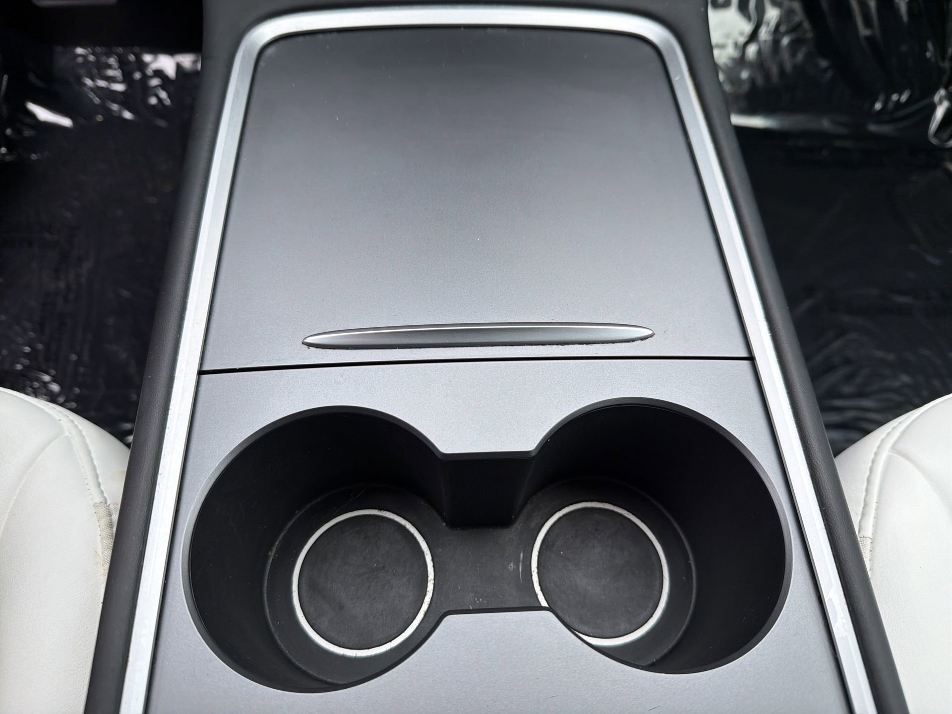 Used 2022 Tesla Model Y Long Range image 9