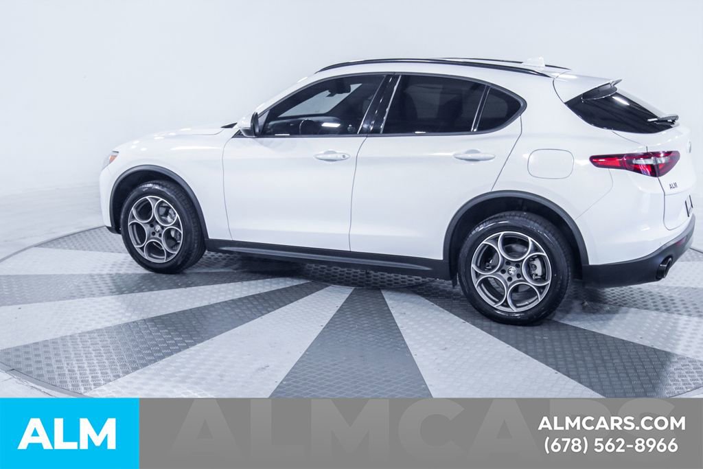 Used 2022 Alfa Romeo Stelvio Sprint image 6
