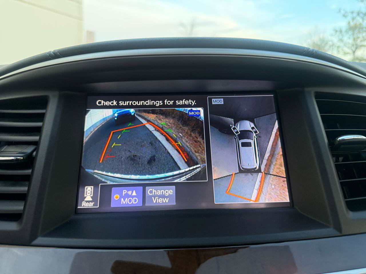 Used 2017 INFINITI QX60 Luxe w/ Deluxe Technology Package image 45