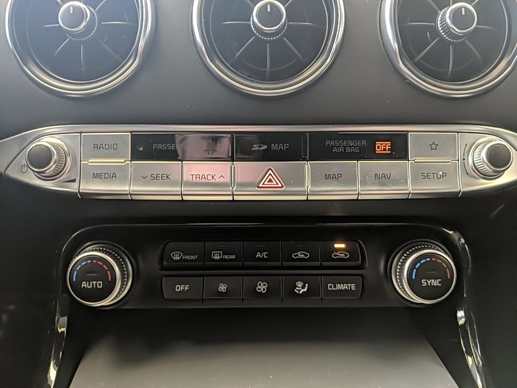 Used 2018 Kia Stinger GT2 image 22