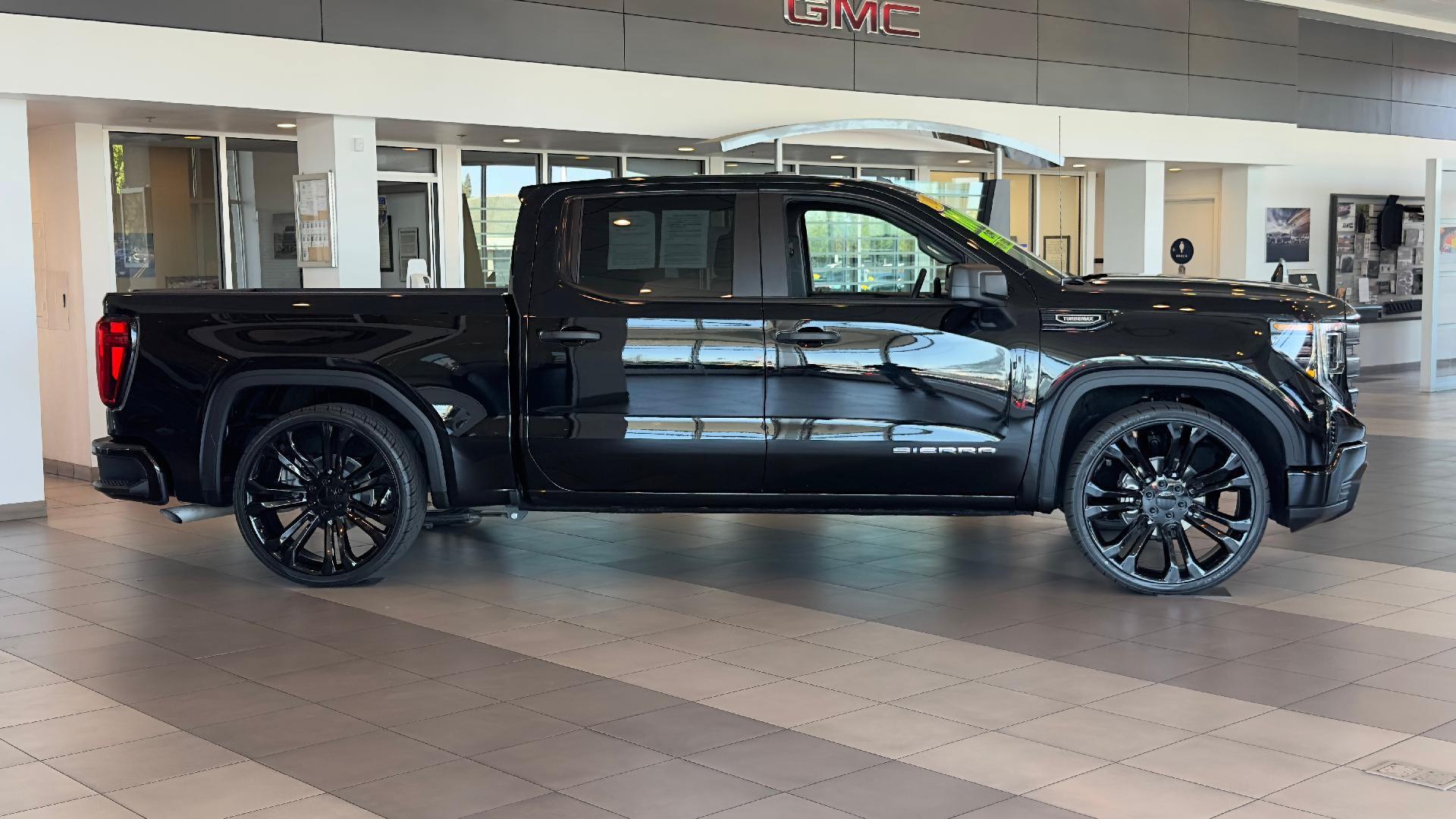Used 2026 GMC Sierra 1500 Pro w/ Graphite Edition RWD image 3
