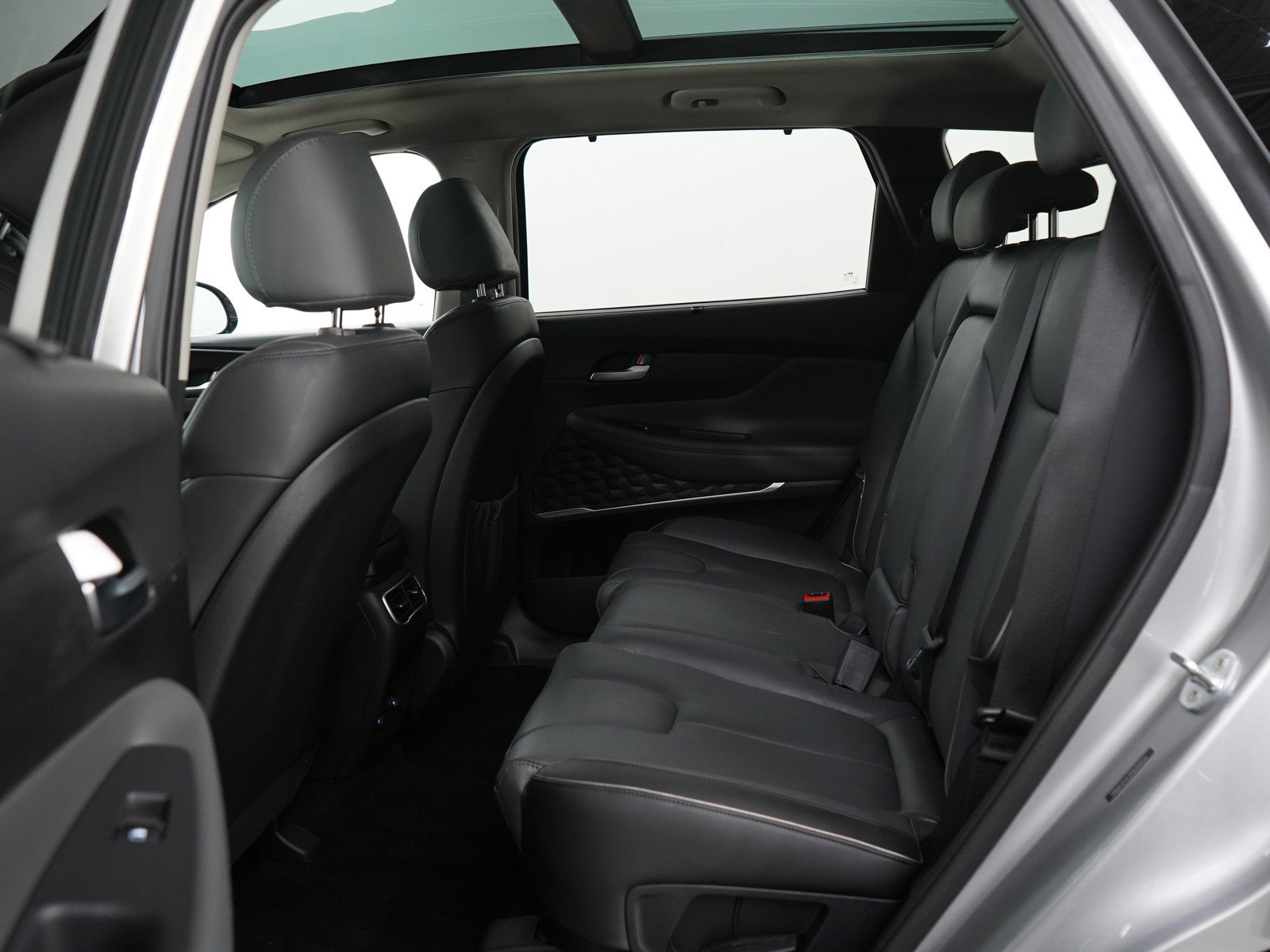 Used 2022 Hyundai Santa Fe SEL w/ Convenience + Premium Package image 14