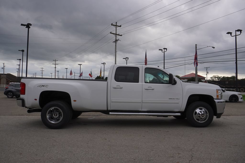 Used 2011 Chevrolet Silverado 3500 LTZ w/ LTZ Plus Package AWD/4WD image 8