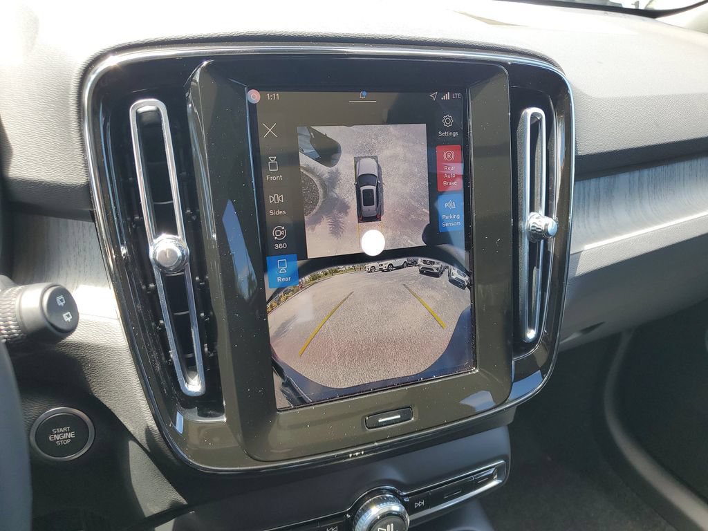 New 2026 Volvo XC40 B5 Ultra w/ Protection Package Premier AWD/4WD image 16